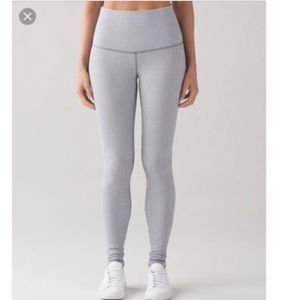Like new lululemon 7/8 herringbone leggings